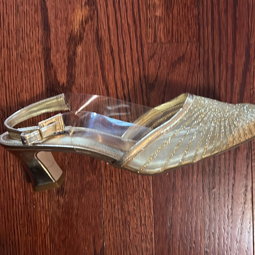 New Gold Sandals - Picture 4 of 5